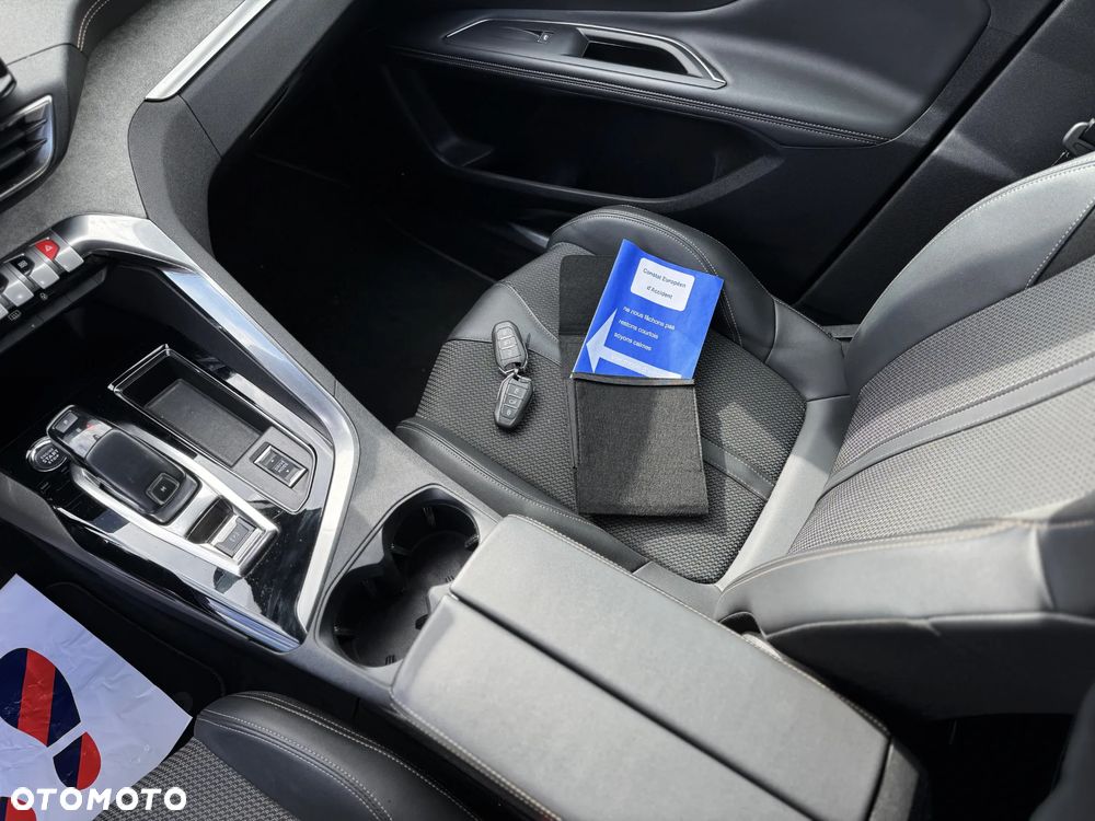 Peugeot 3008 1.5 BlueHDi GT Pack S&S EAT8 - 39