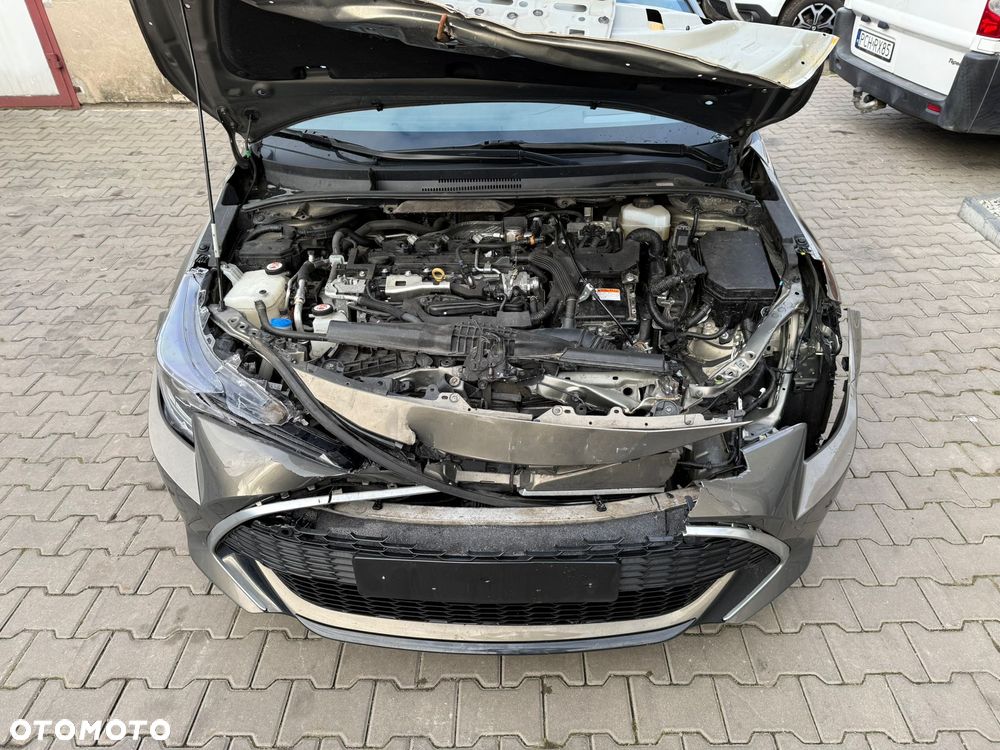 Toyota Corolla 2.0 Hybrid Executive - 24