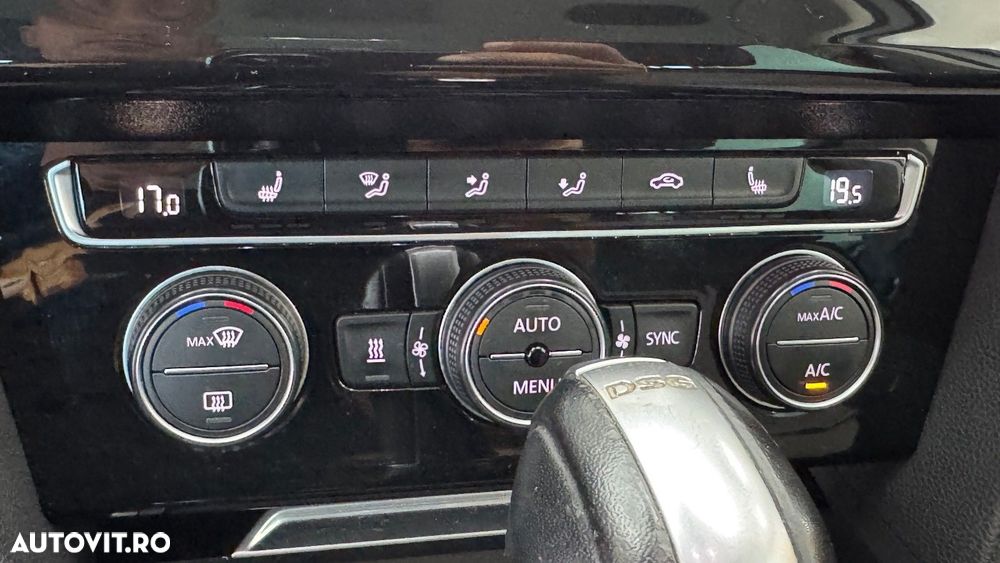 Volkswagen Passat 2.0 TDI DSG Highline - 23