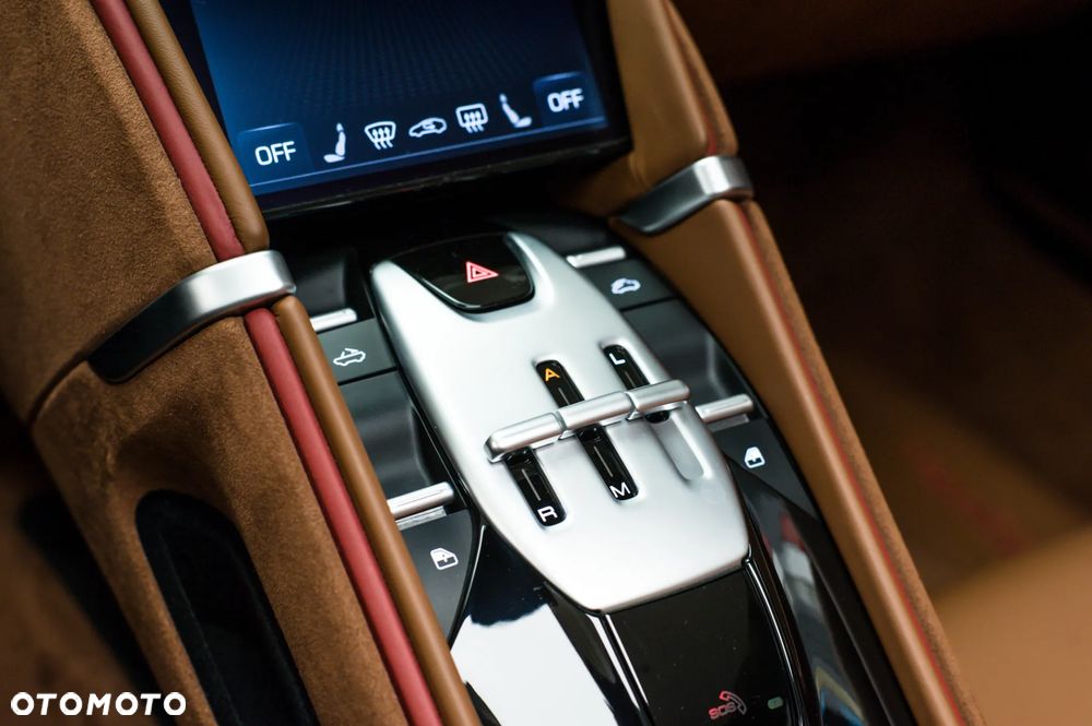 Ferrari Roma Spider - 31