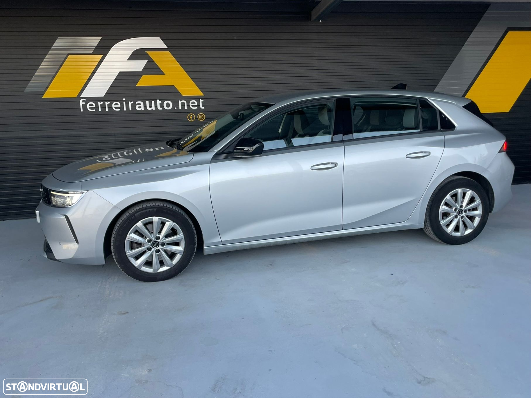 Opel Astra 1.5 D Business - 4
