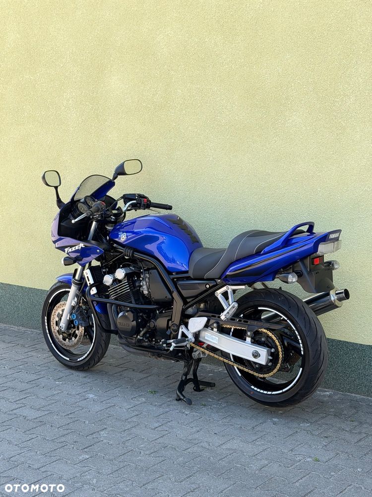 Yamaha FZS - 18