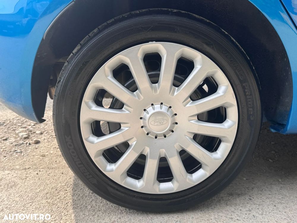 Ford Fiesta - 10