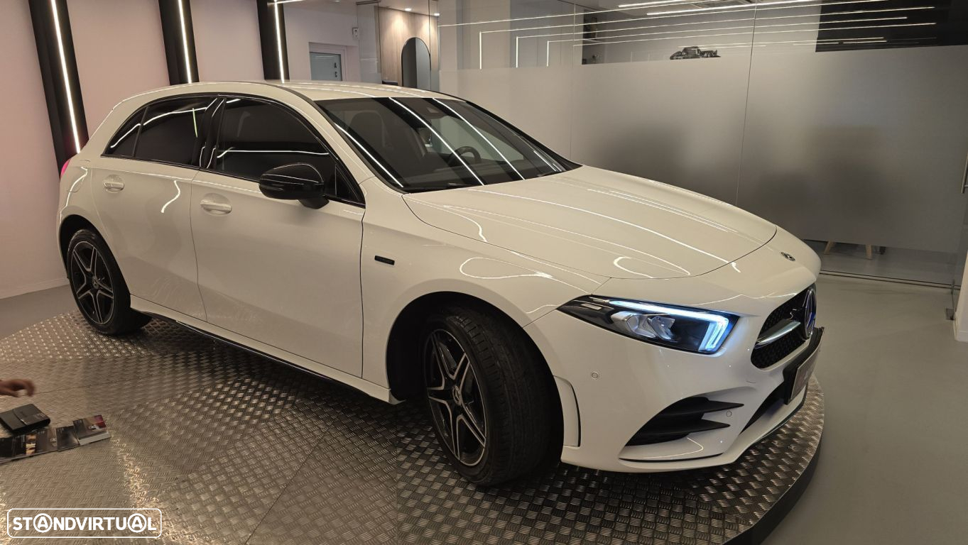 Mercedes-Benz A 250 e AMG Line - 21