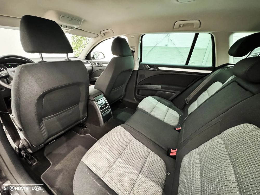 Skoda Superb Break 1.6 TDI Active Greenline - 26