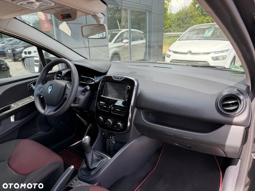 Renault Clio 1.2 16V 75 Collection - 31