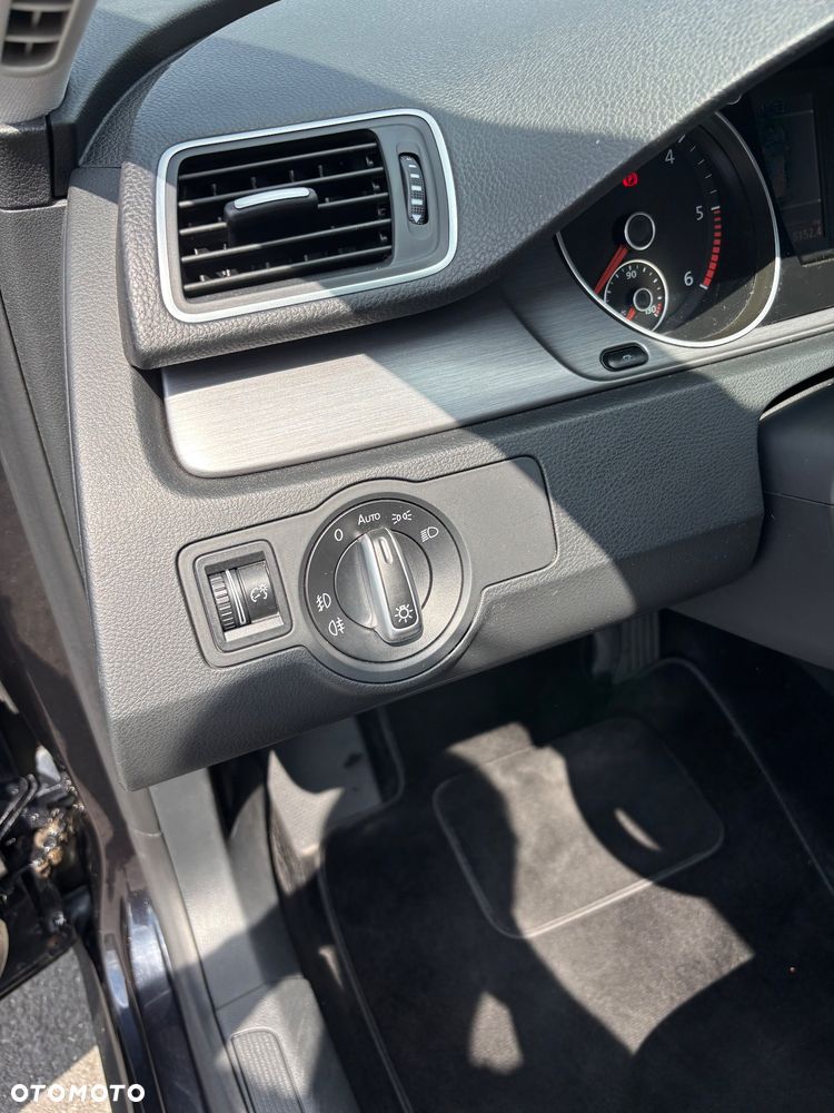 Volkswagen Passat 2.0 TDI Comfortline DSG - 24