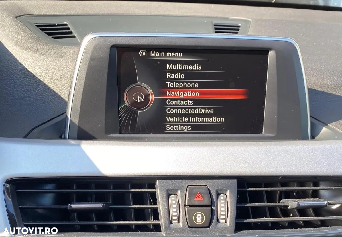 BMW X1 xDrive18d - 12