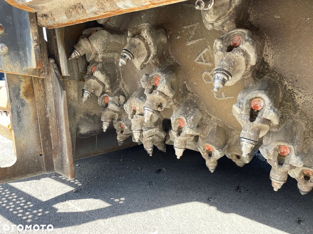 Wirtgen W100F - 19