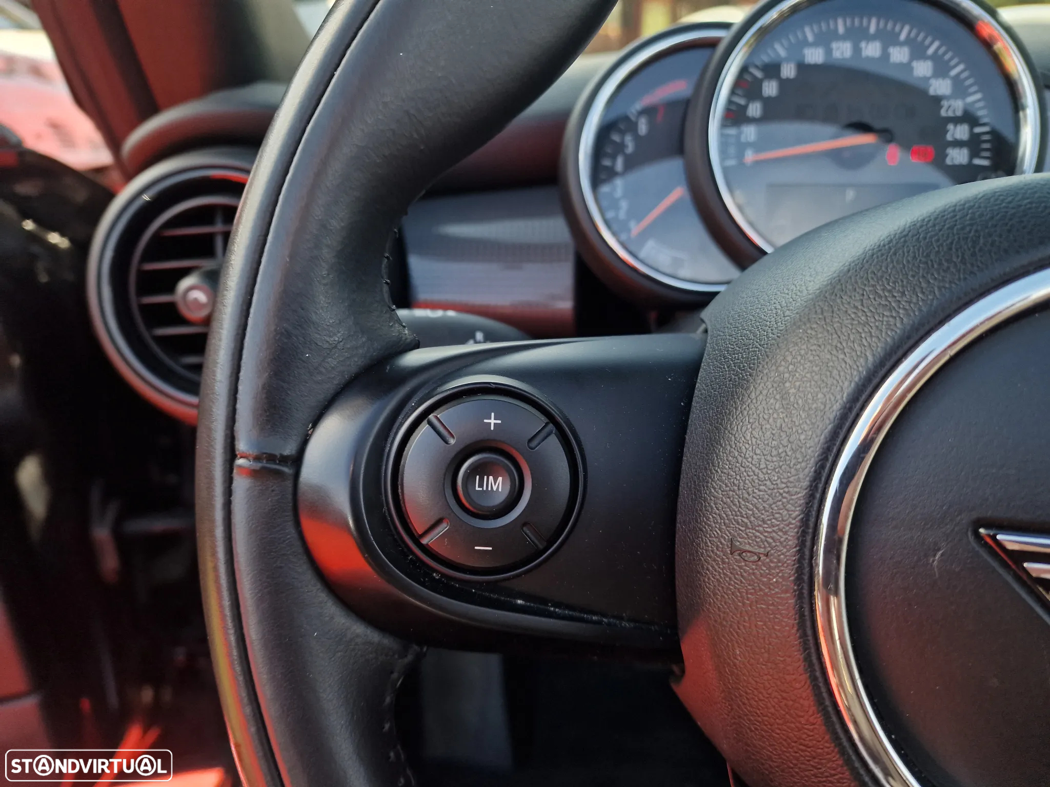 MINI Cabrio Cooper Auto - 19