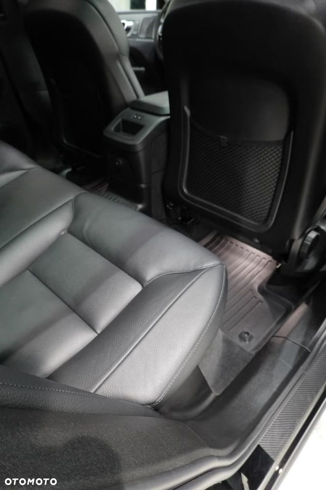 Volvo XC 60 T6 Plug-In Hybrid AWD R-Design - 30