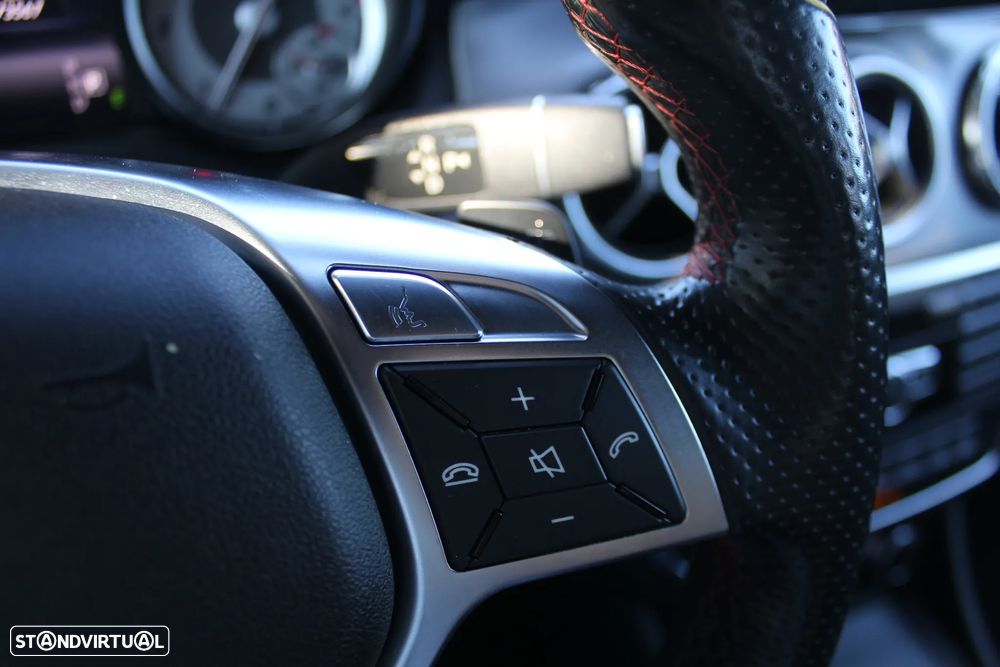 Mercedes-Benz GLA 220 CDi AMG Line 4-Matic - 17