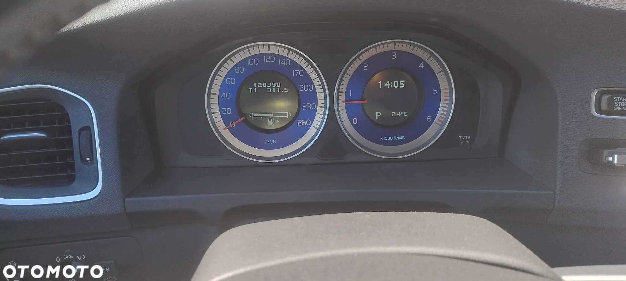 Volvo V60 D5 AWD Geartronic RDesign - 25