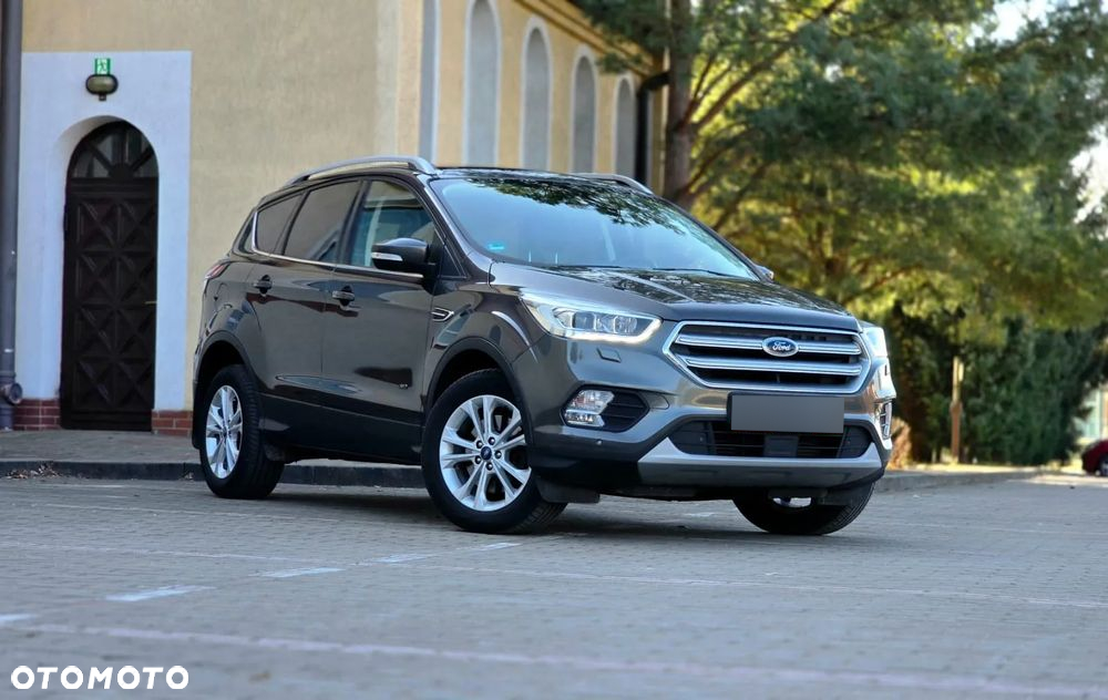 Ford Kuga - 2