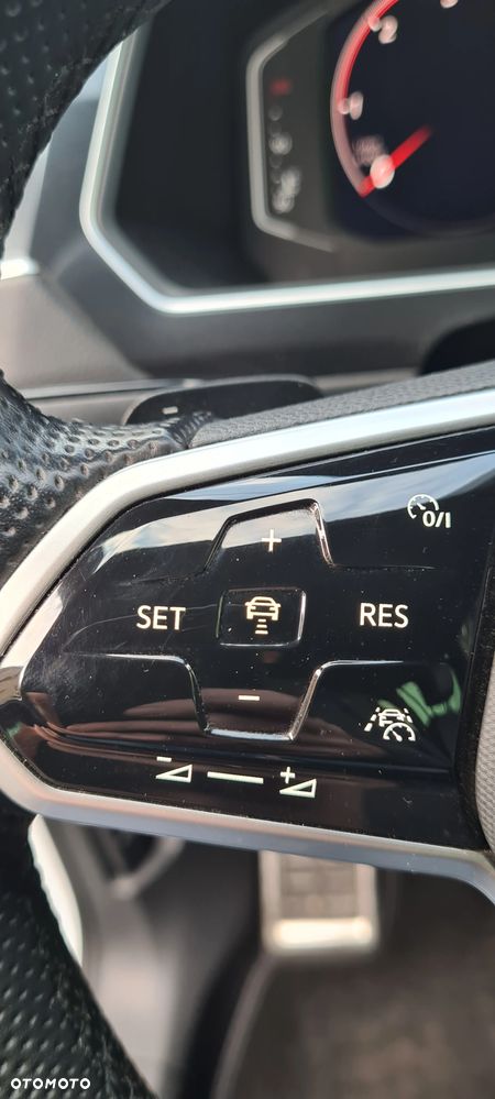 Volkswagen Tiguan 2.0 TDI SCR DSG R-Line - 16