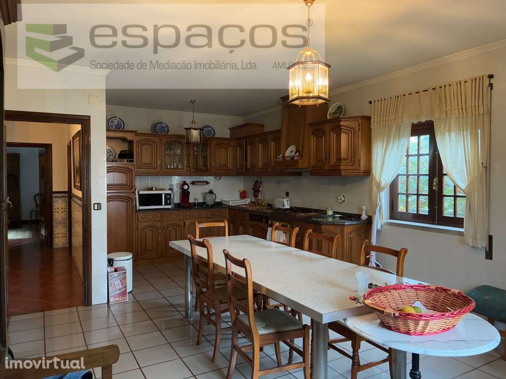 Moradia V4 em Valverde - Grande imagem: 4/52