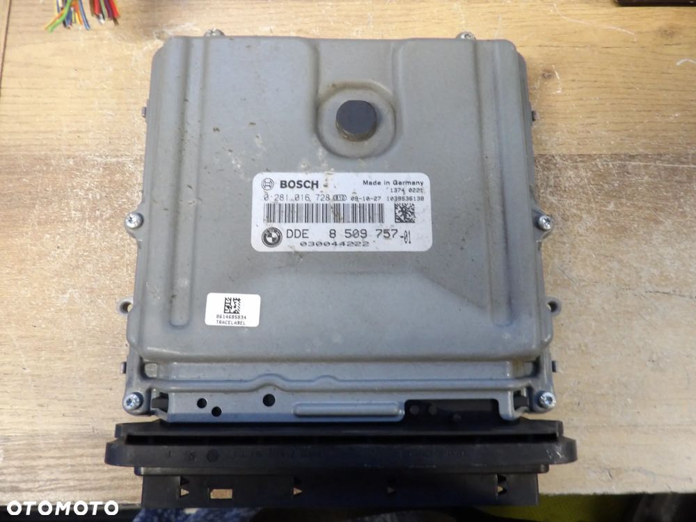 BMW - F07,5GT - MODUŁ - STEROWNIK SILNIKA ECU - 8509757 - 1