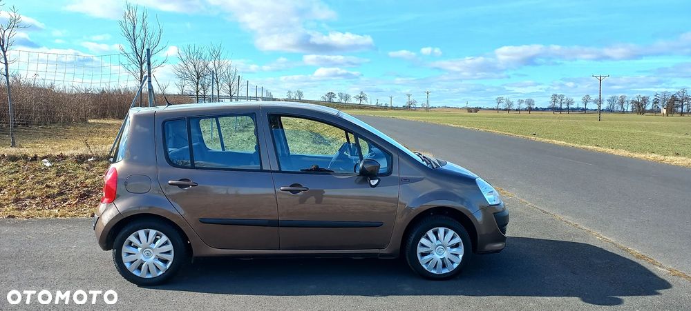 Renault Modus 1.2 16V Night and Day - 9