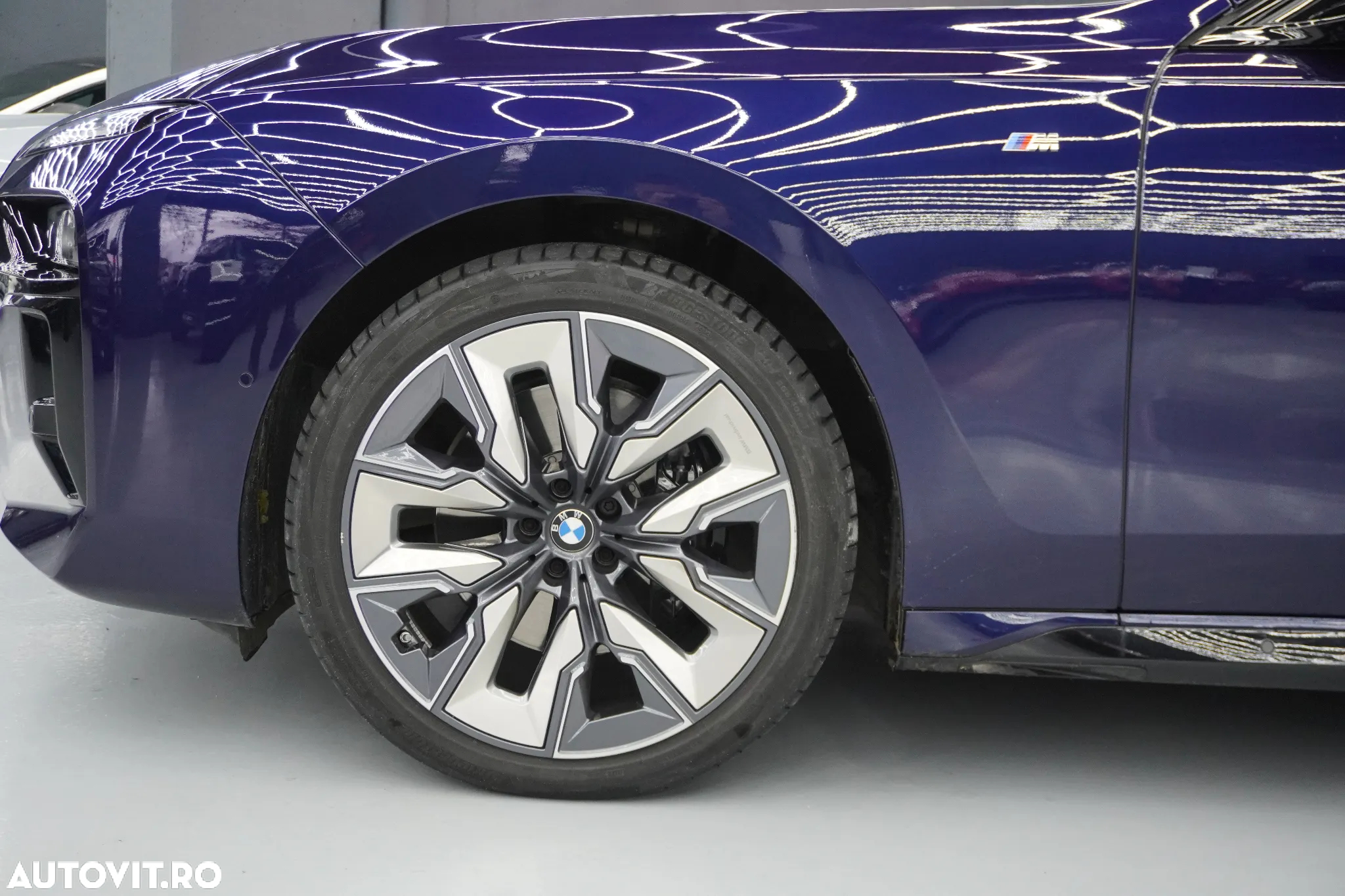BMW Seria 7 740d xDrive MHEV - 3