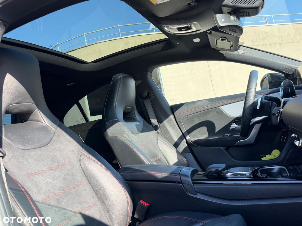 Mercedes-Benz CLA 250 4-Matic 7G-DCT - 15