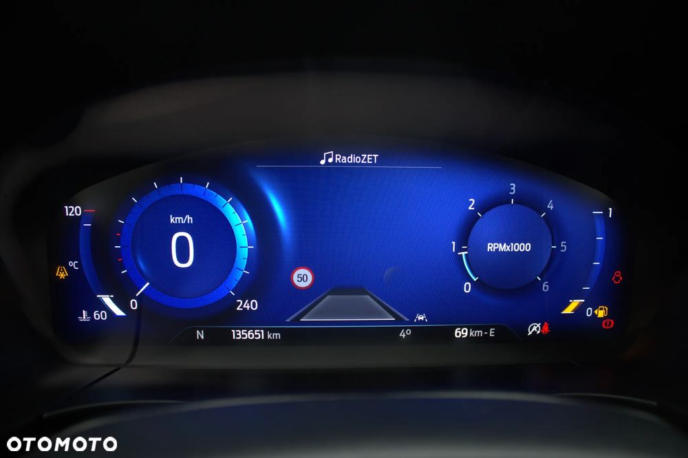 Ford Kuga 2.0 TDCi 2x4 ST-Line - 28