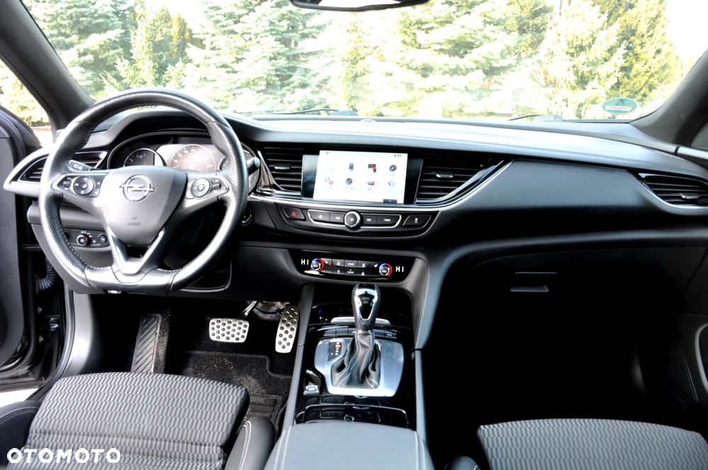 Opel Insignia 2.0 CDTI automatik Business Edition - 27