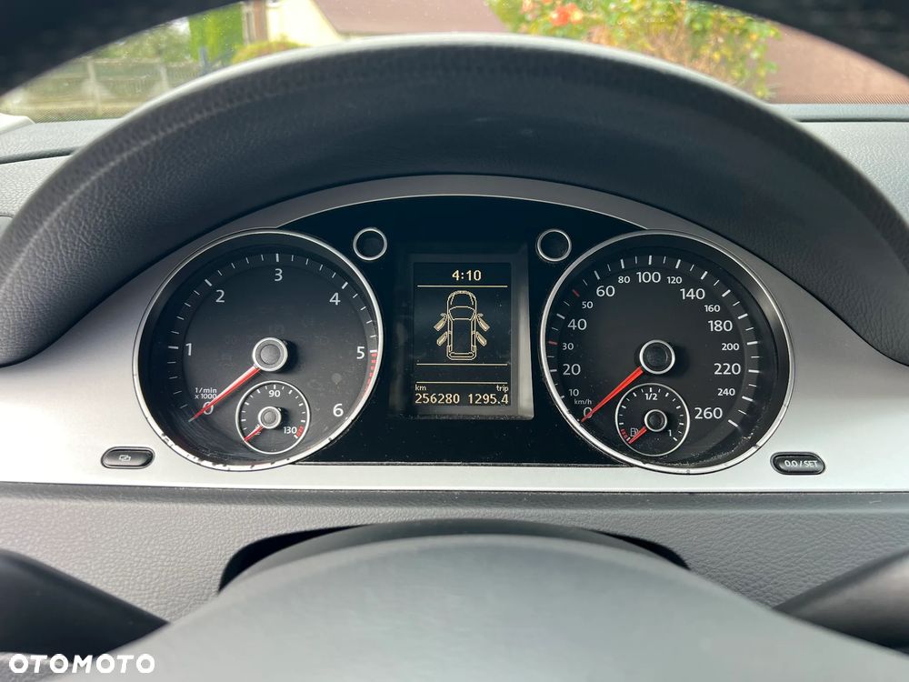 Volkswagen Passat 2.0 TDI Comfortline - 30