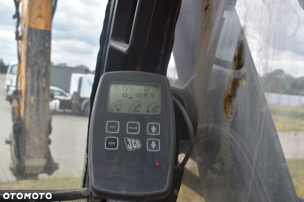 JCB 360 LC - 28