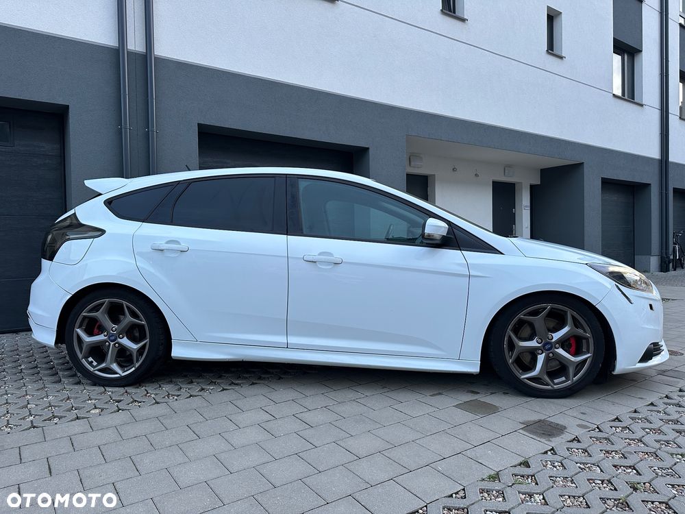 Ford Focus ST - 6