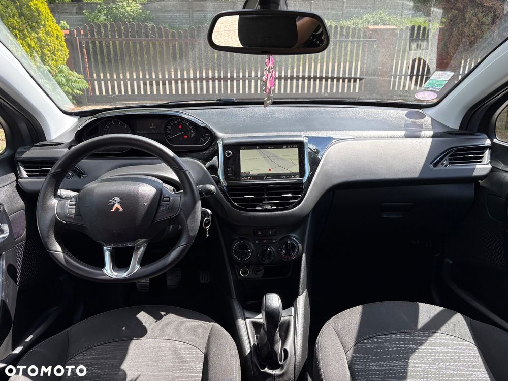 Peugeot 208 PureTech 82 Stop & Start Signature - 13
