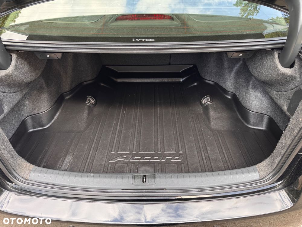 Honda Accord 2.0 Elegance 50 Jahre Edition - 20