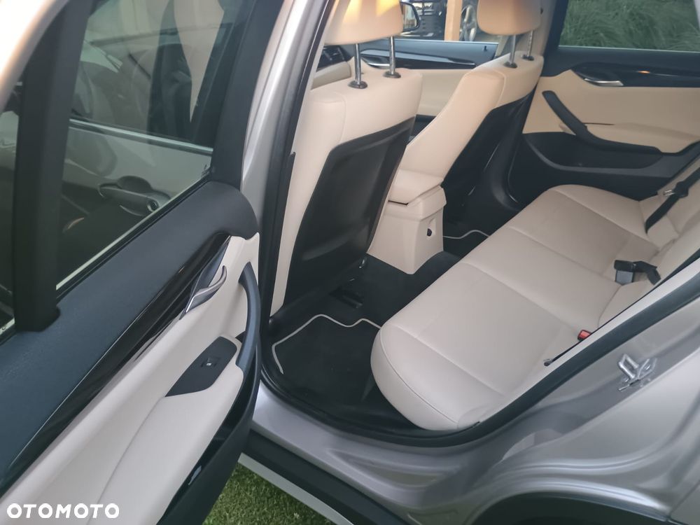 BMW X1 xDrive20i Sport Line - 4