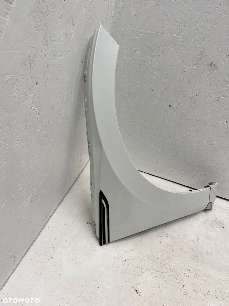 Błotnik prawy przód przedni KOLOR L0K1 BIAŁY VW ARTEON 2024 oryginał ładny - 2