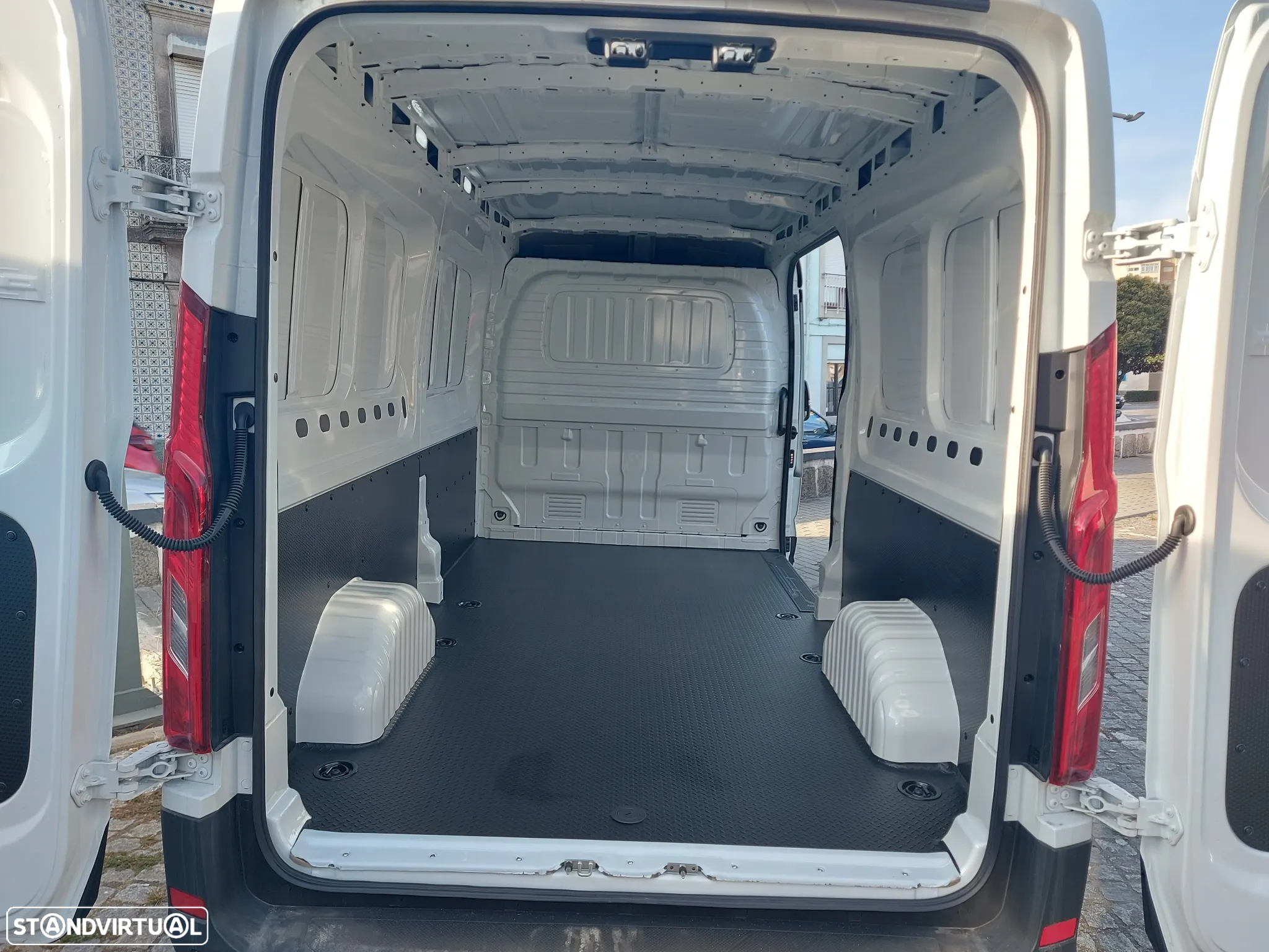 Maxus DELIVERY 9 L3H2 2.0 DIESEL 150 CV 3 LUG - 9
