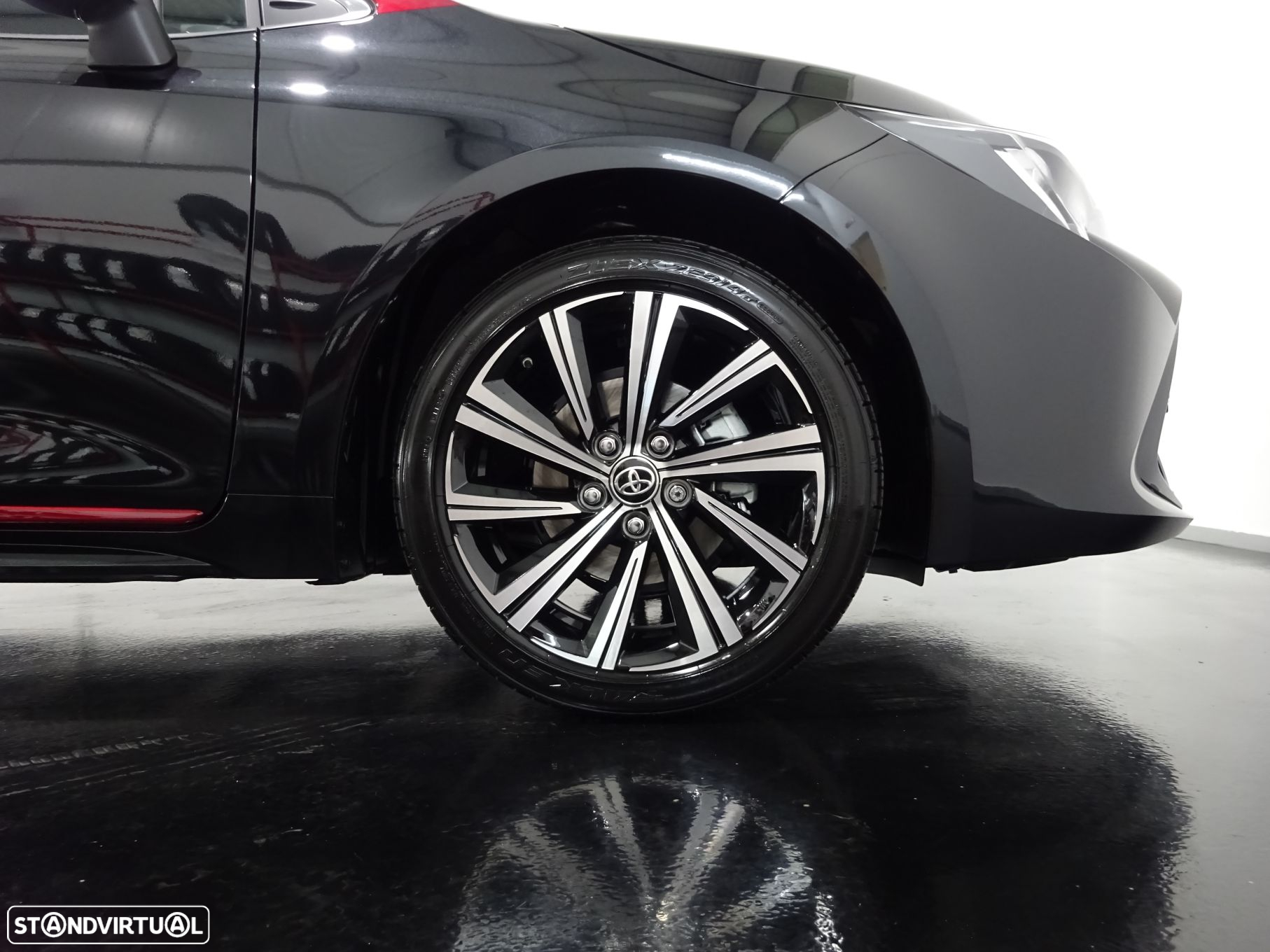 Toyota Corolla 1.8 Hybrid Comfort+P.Sport - 18
