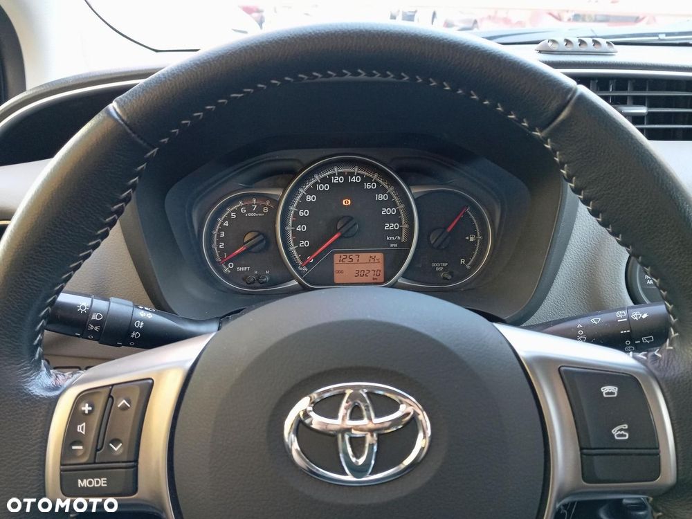 Toyota Yaris - 14