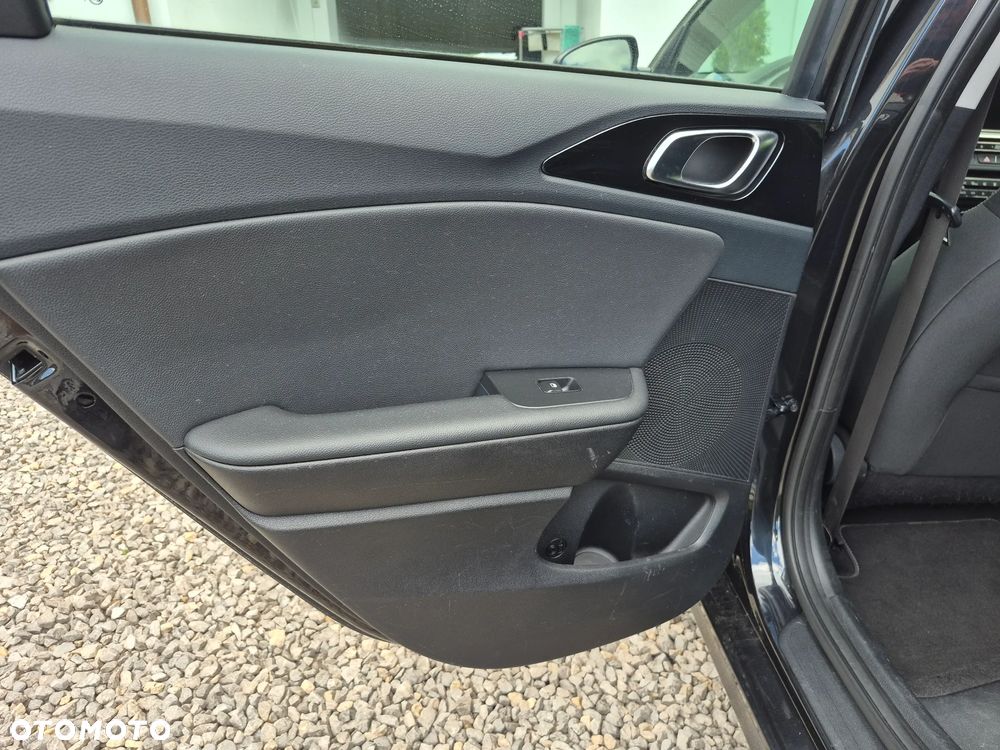 Kia Ceed 1.4 T-GDI OPF Vision - 15