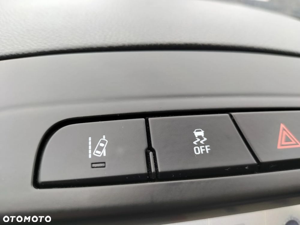 Opel Insignia - 17