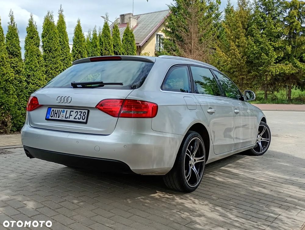 Audi A4 Avant - 4