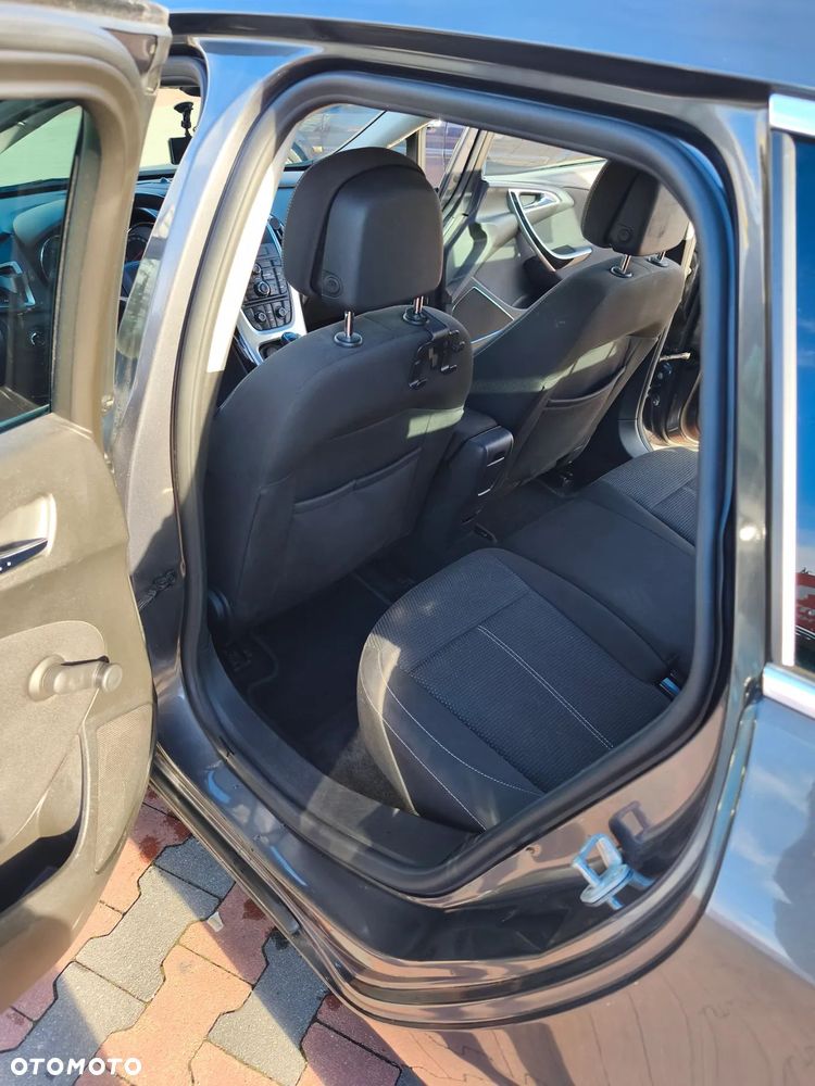 Opel Astra 1.4 T Cosmo - 21