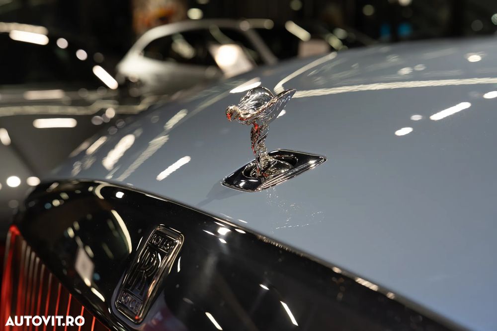Rolls-Royce Spectre - 18