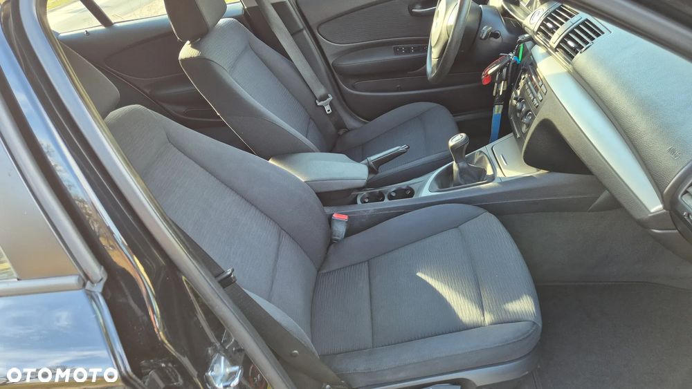 BMW Seria 1 116i - 13