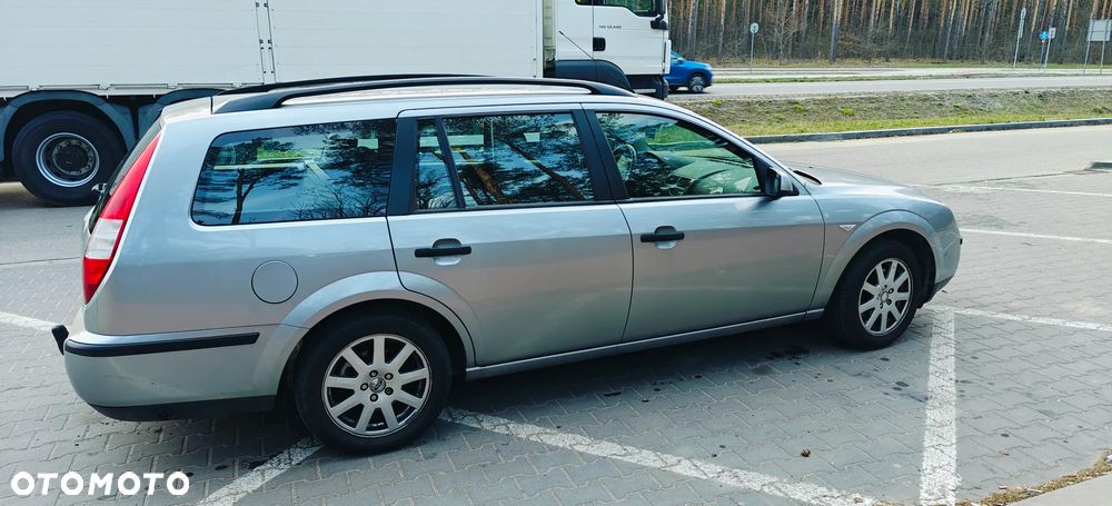 Ford Mondeo 2.0 Ambiente - 3