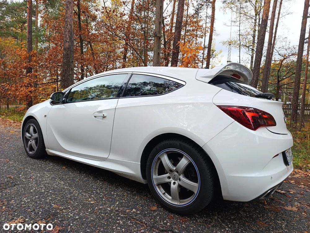 Opel Astra IV GTC OPC - 6