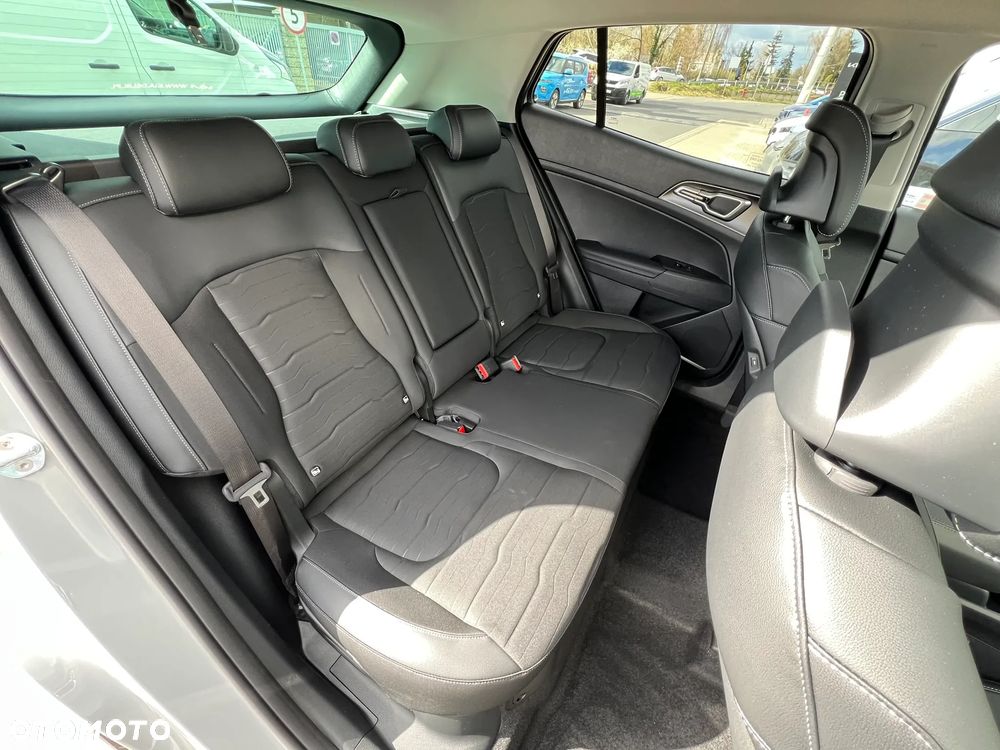 Kia Sportage 1.6 T-GDI HEV Anniversary 2WD - 19