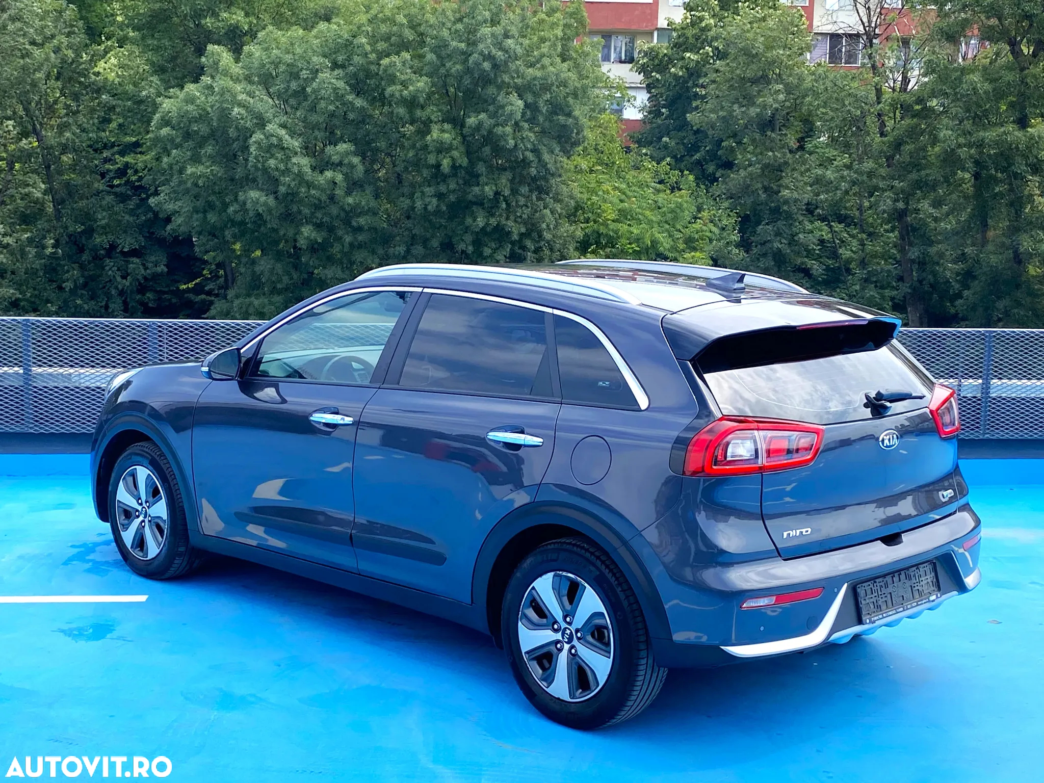 Kia Niro 1.6 GDI HEV 2WD OPF Aut. Edition 7 - 8