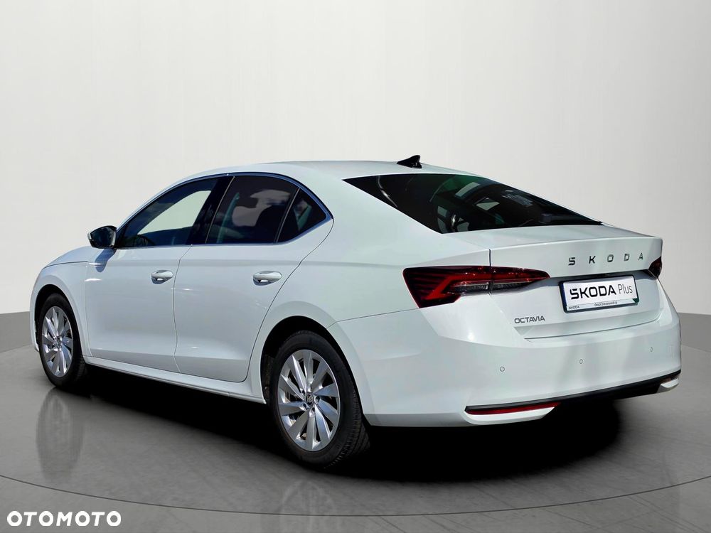 Skoda Octavia 1.5 TSI mHEV Selection DSG - 5