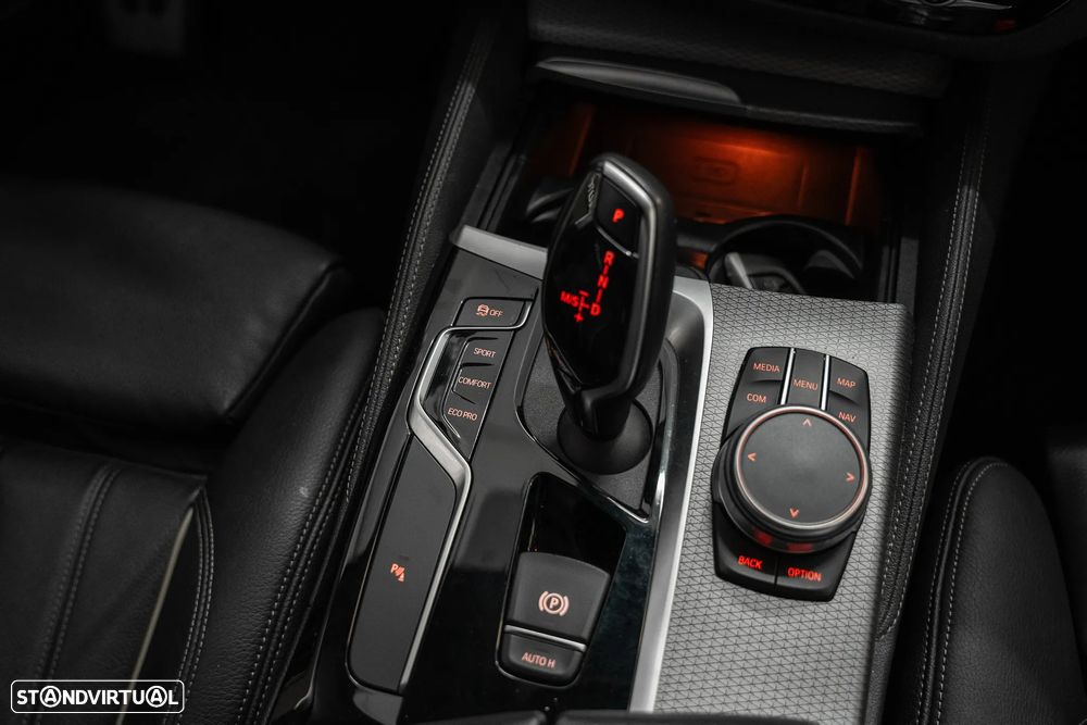 BMW 520 d Pack M Auto - 13