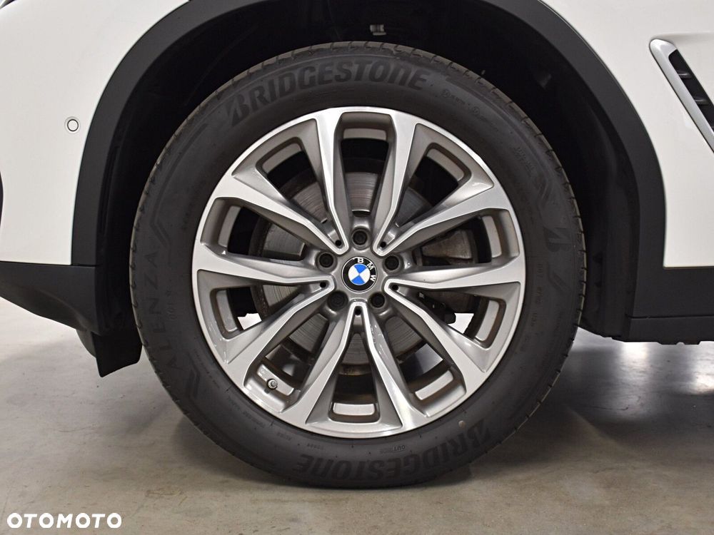 BMW X3 xDrive20d mHEV - 28