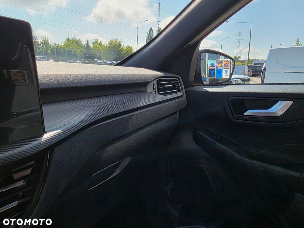 Ford Kuga - 28